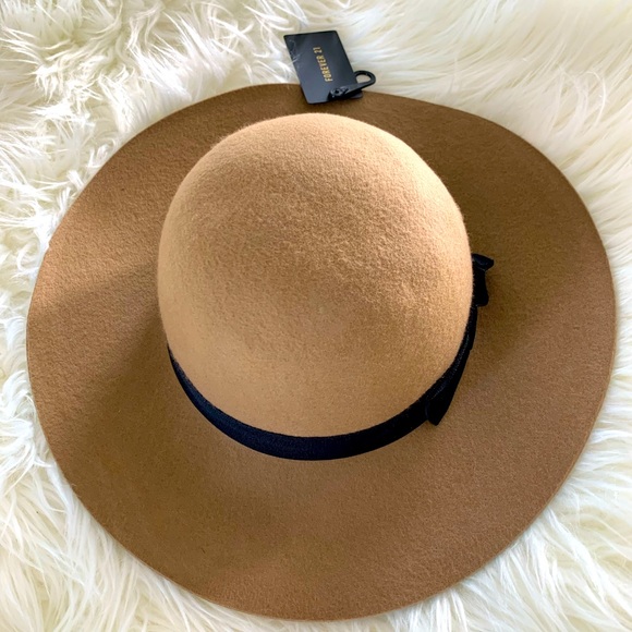 Forever 21 Accessories - Forever 21- Floppy Hat